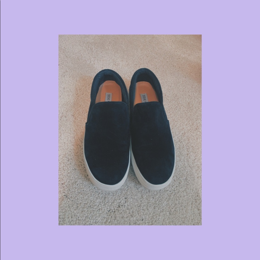 Steve Madden Gills Black Suede